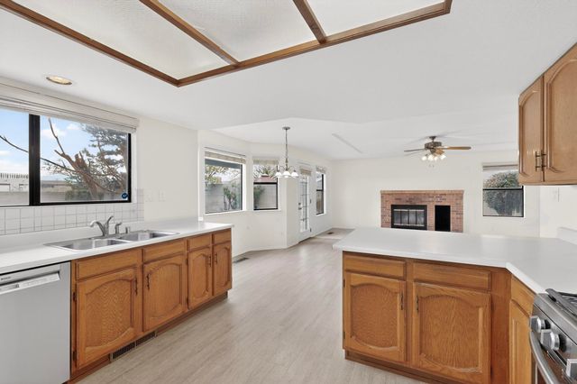 5030 Cordoniz Street NW, Albuquerque, NM 87120