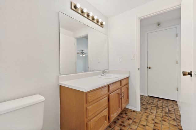 5030 Cordoniz Street NW, Albuquerque, NM 87120