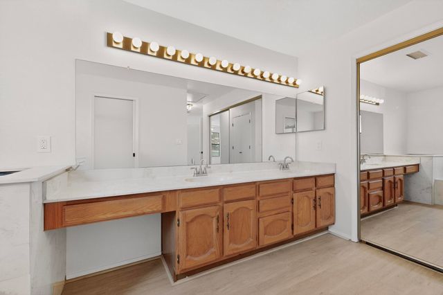 5030 Cordoniz Street NW, Albuquerque, NM 87120