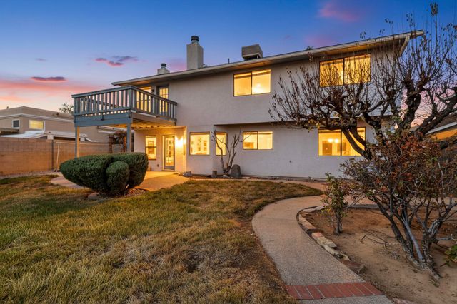 5030 Cordoniz Street NW, Albuquerque, NM 87120