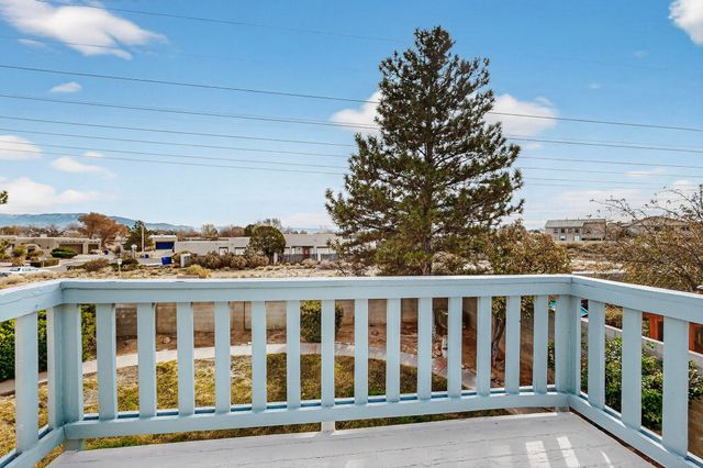 5030 Cordoniz Street NW, Albuquerque, NM 87120