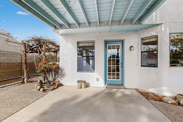 5030 Cordoniz Street NW, Albuquerque, NM 87120