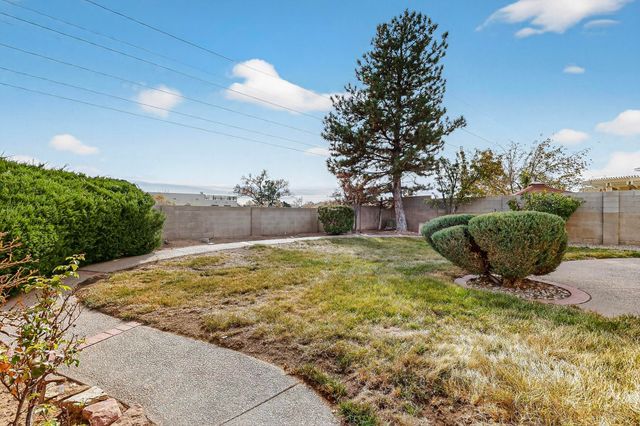 5030 Cordoniz Street NW, Albuquerque, NM 87120