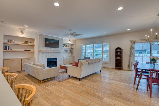 2081 Chadwick Drive, Newburgh, IN 47630