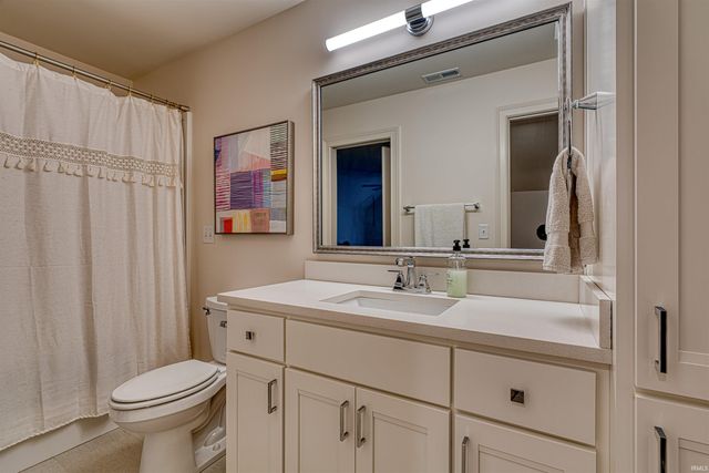2081 Chadwick Drive, Newburgh, IN 47630