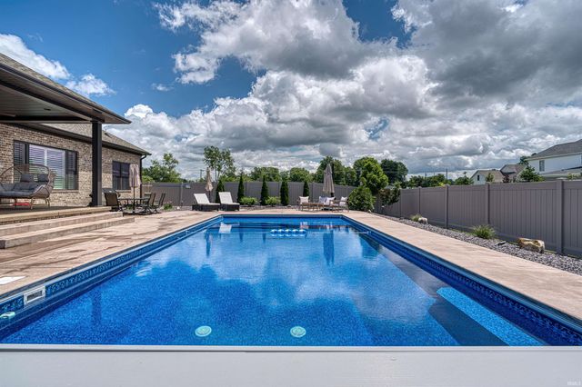 2081 Chadwick Drive, Newburgh, IN 47630