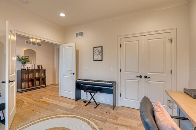 2081 Chadwick Drive, Newburgh, IN 47630