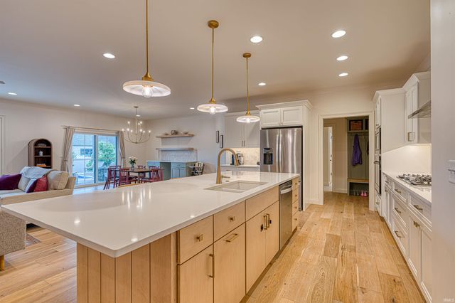 2081 Chadwick Drive, Newburgh, IN 47630