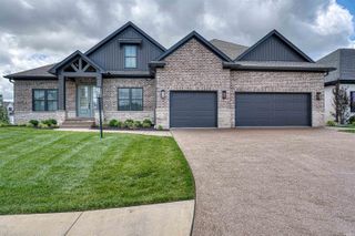 2081 Chadwick Drive, Newburgh, IN 47630