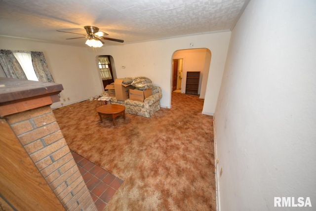 909 & 905 FAIRFIELD Road, Mt Vernon, IL 62864