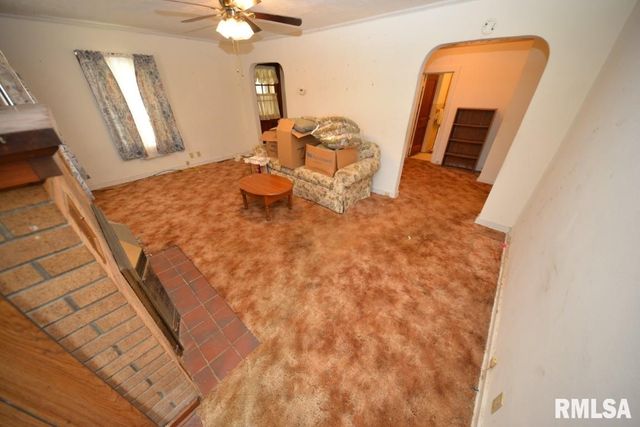 909 & 905 FAIRFIELD Road, Mt Vernon, IL 62864