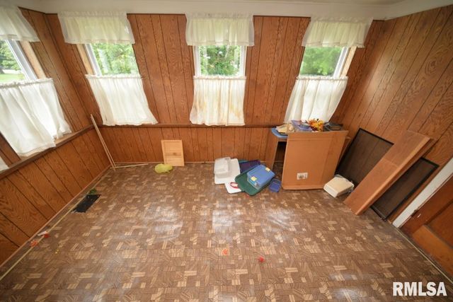 909 & 905 FAIRFIELD Road, Mt Vernon, IL 62864