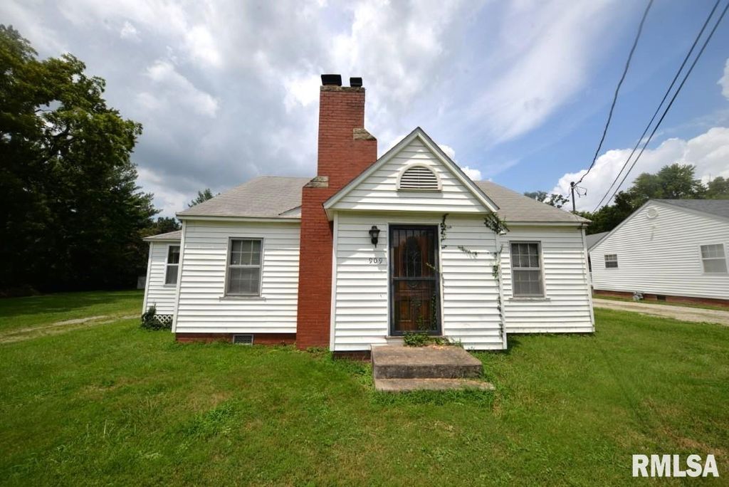 909 & 905 FAIRFIELD Road, Mt Vernon, IL 62864