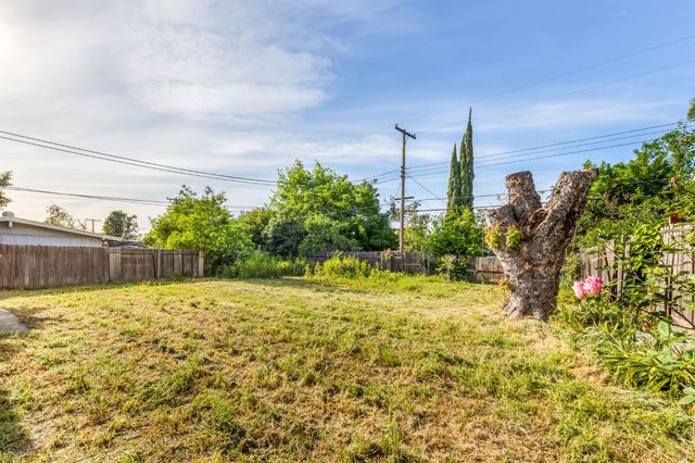 3729 Milton Way, North Highlands, CA 95660