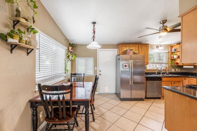 3729 Milton Way, North Highlands, CA 95660