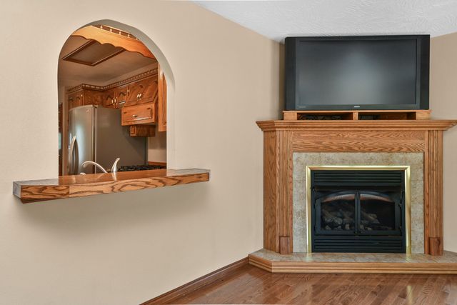 4645 E Blackthorne Lane, Springfield, MO 65809