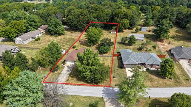 4645 E Blackthorne Lane, Springfield, MO 65809