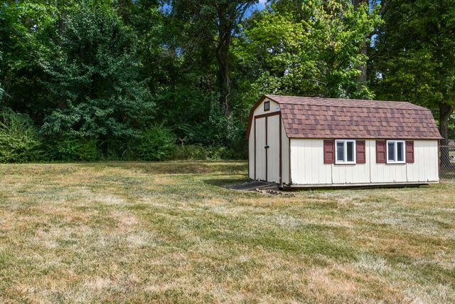 4645 E Blackthorne Lane, Springfield, MO 65809