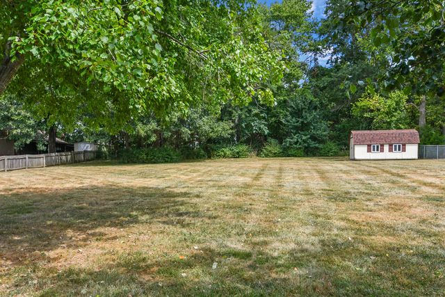 4645 E Blackthorne Lane, Springfield, MO 65809