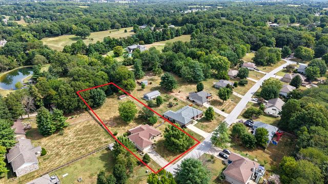 4645 E Blackthorne Lane, Springfield, MO 65809