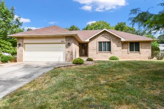 4645 East Blackthorne Lane, Springfield, MO 65809