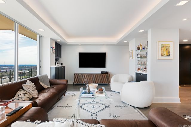 700 E Hildebrand Ave Apt 1301, San Antonio, TX 78212