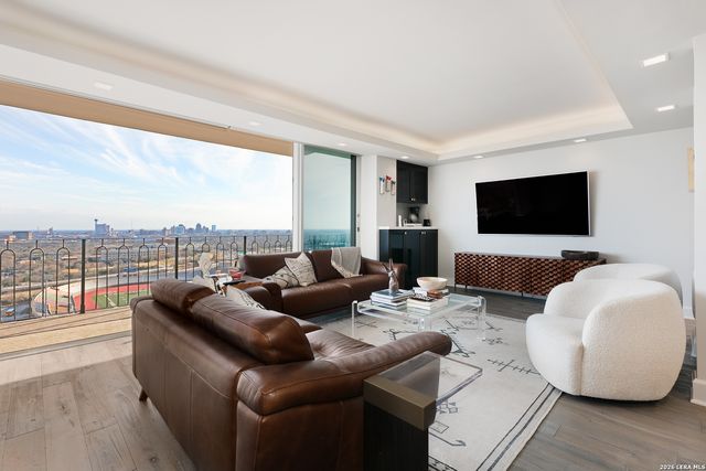 700 E Hildebrand Ave Apt 1301, San Antonio, TX 78212