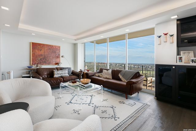 700 E Hildebrand Ave Apt 1301, San Antonio, TX 78212