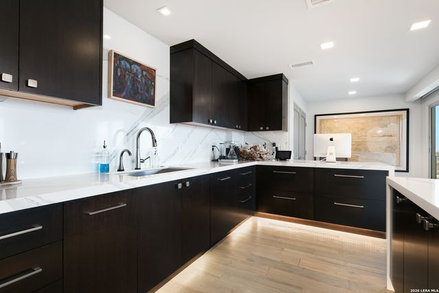 700 E Hildebrand Ave Apt 1301, San Antonio, TX 78212