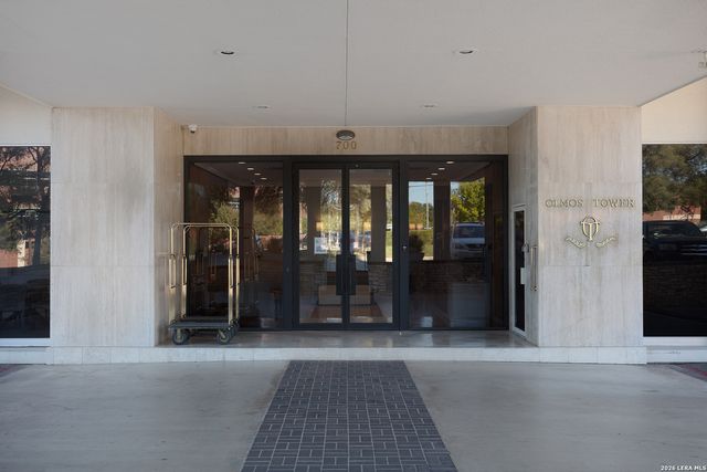 700 E Hildebrand Ave Apt 1301, San Antonio, TX 78212