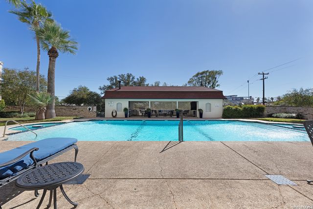 700 E Hildebrand Ave Apt 1301, San Antonio, TX 78212