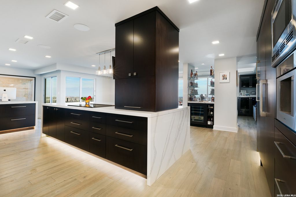 700 E Hildebrand Ave Apt 1301, San Antonio, TX 78212