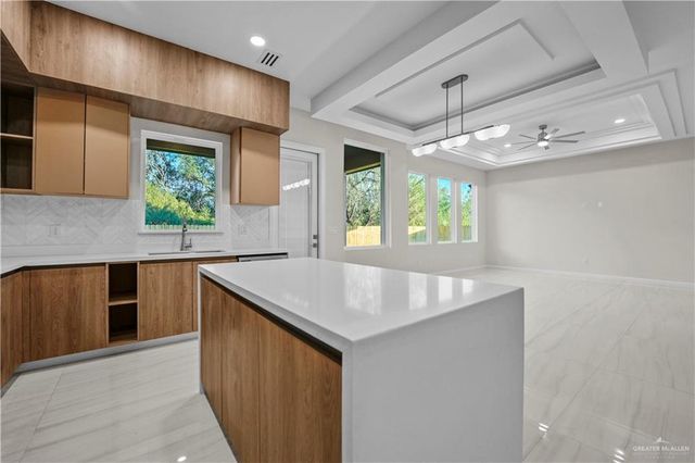 2516 Venice Avenue, Edinburg, TX 78542