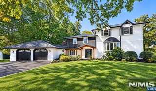 3 Martin Place, Fairfield, NJ 07004