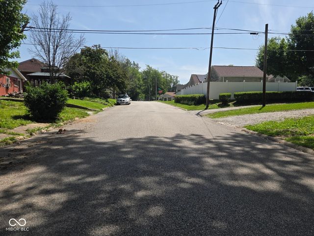 66 E Posey Street, Brazil, IN 47834