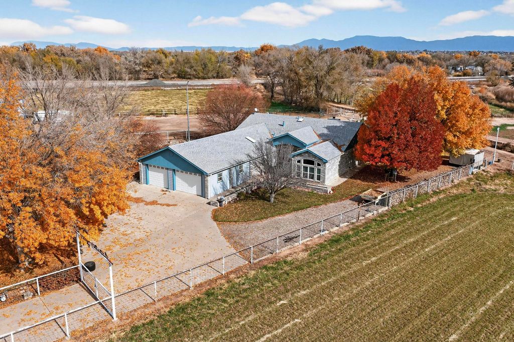 9 Camino De Crystal, Belen, NM 87002