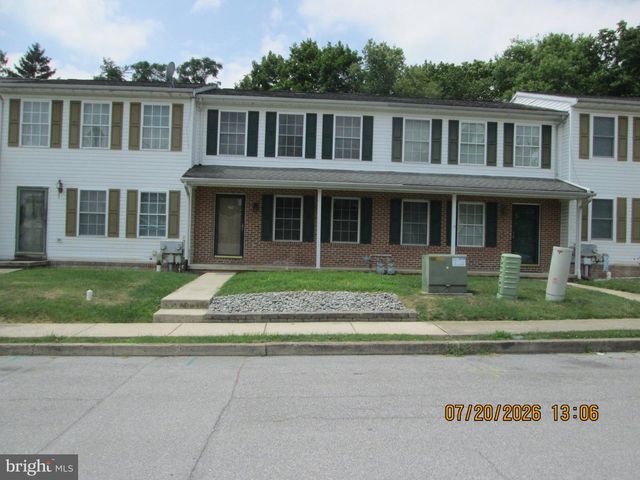 462 SCOTT AVE, Waynesboro, PA 17268