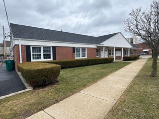 103 Orchard Terrace 103, Lombard, IL 60148