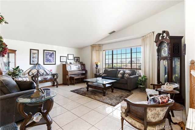 11468 Kiowa, Apple Valley, CA 92308