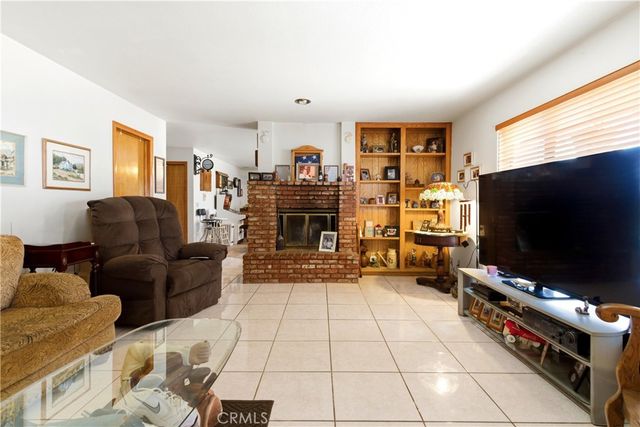 11468 Kiowa, Apple Valley, CA 92308