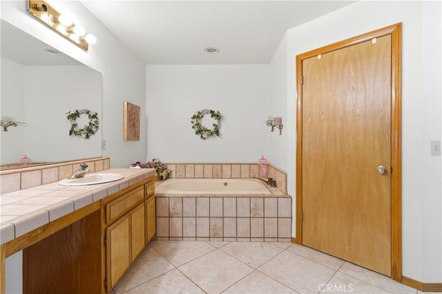 11468 Kiowa, Apple Valley, CA 92308