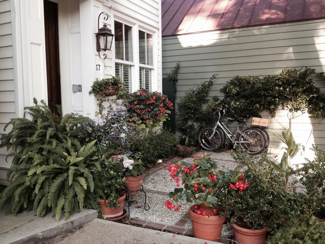 17 West Street, Charleston, SC 29401