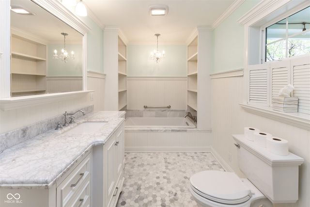 8650 Fall Creek Road, Indianapolis, IN 46256