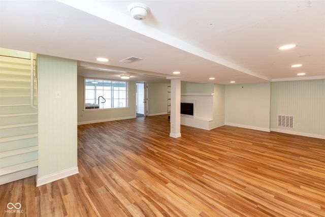 8650 Fall Creek Road, Indianapolis, IN 46256