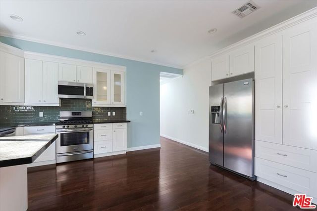 809 N La Jolla Avenue, Los Angeles, CA 90046