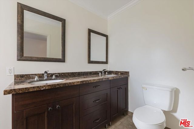 809 N La Jolla Avenue, Los Angeles, CA 90046