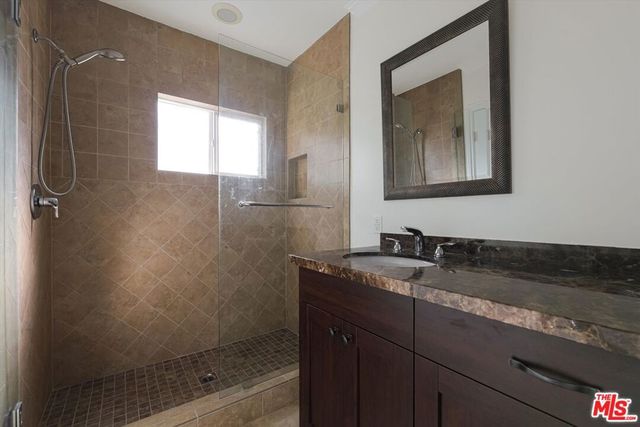 809 N La Jolla Avenue, Los Angeles, CA 90046