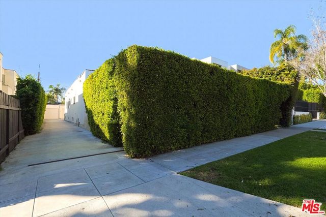 809 N La Jolla Avenue, Los Angeles, CA 90046