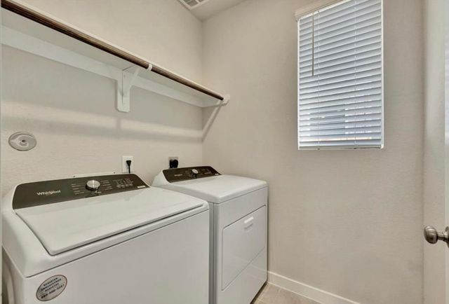 9537 Sugar Berry Dr, Conroe, TX 77385