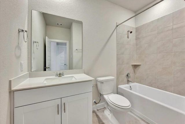 9537 Sugar Berry Dr, Conroe, TX 77385